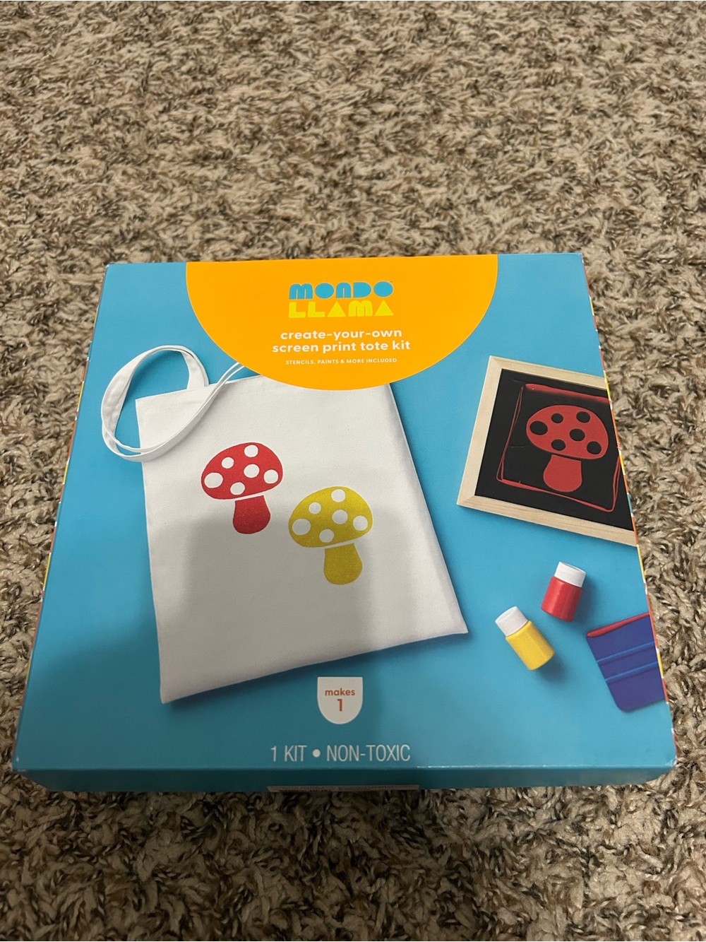 Mondo llama create your own screen print Toto kit